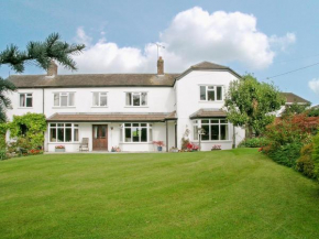 Hotels in Potterne